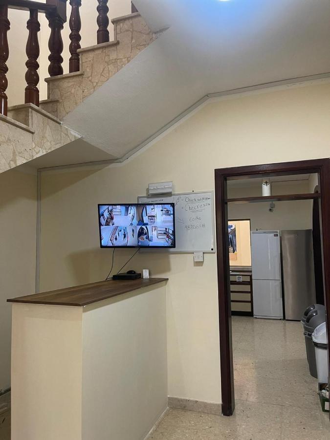 Ommi Hostel Saint Julian's エクステリア 写真